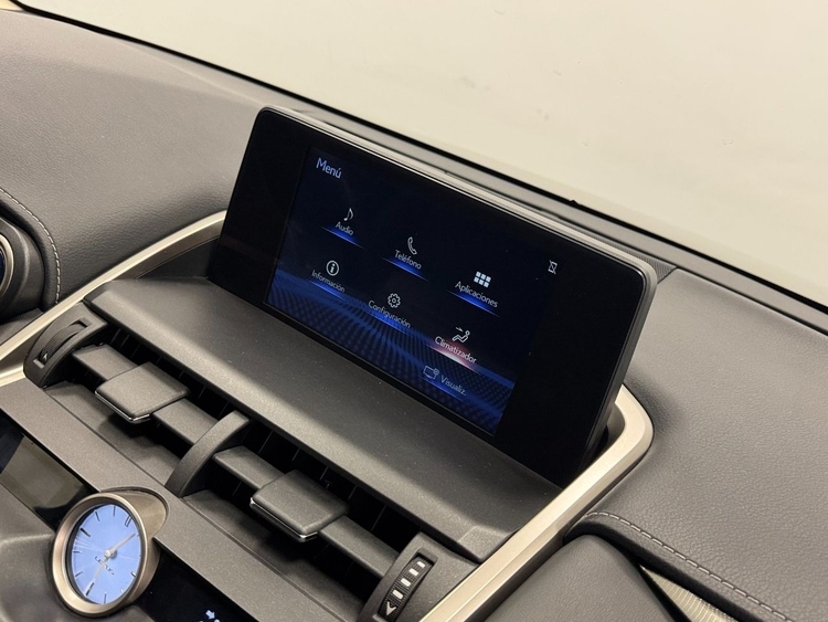 Lexus NX 300H PREMIUM foto 36