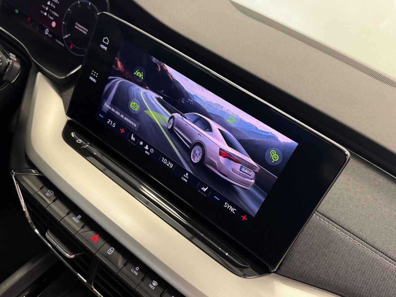 Skoda Octavia AMBITION PLUS miniatura 36