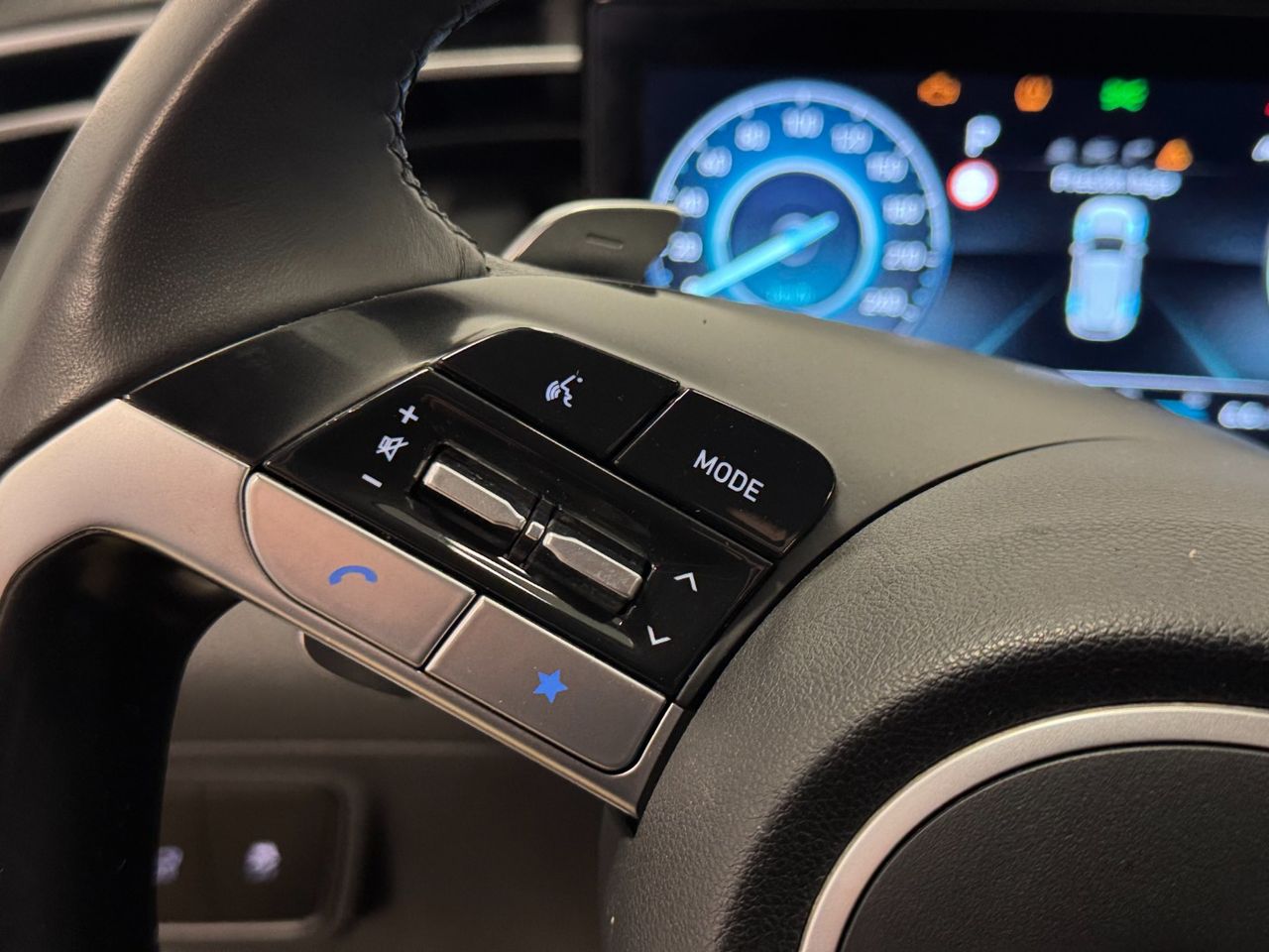 Hyundai Tucson 1.6CRDI TECNO SKY DCT miniatura 24