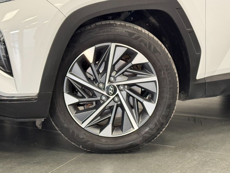 Hyundai Tucson 1.6CRDI TECNO SKY DCT foto 46