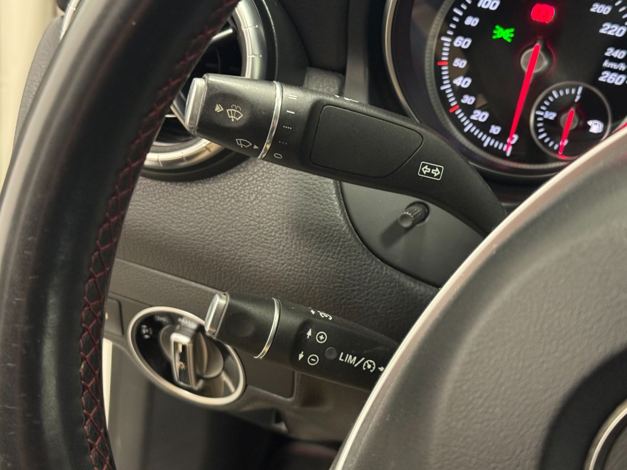 Mercedes Clase CLA AMG 200D miniatura 21