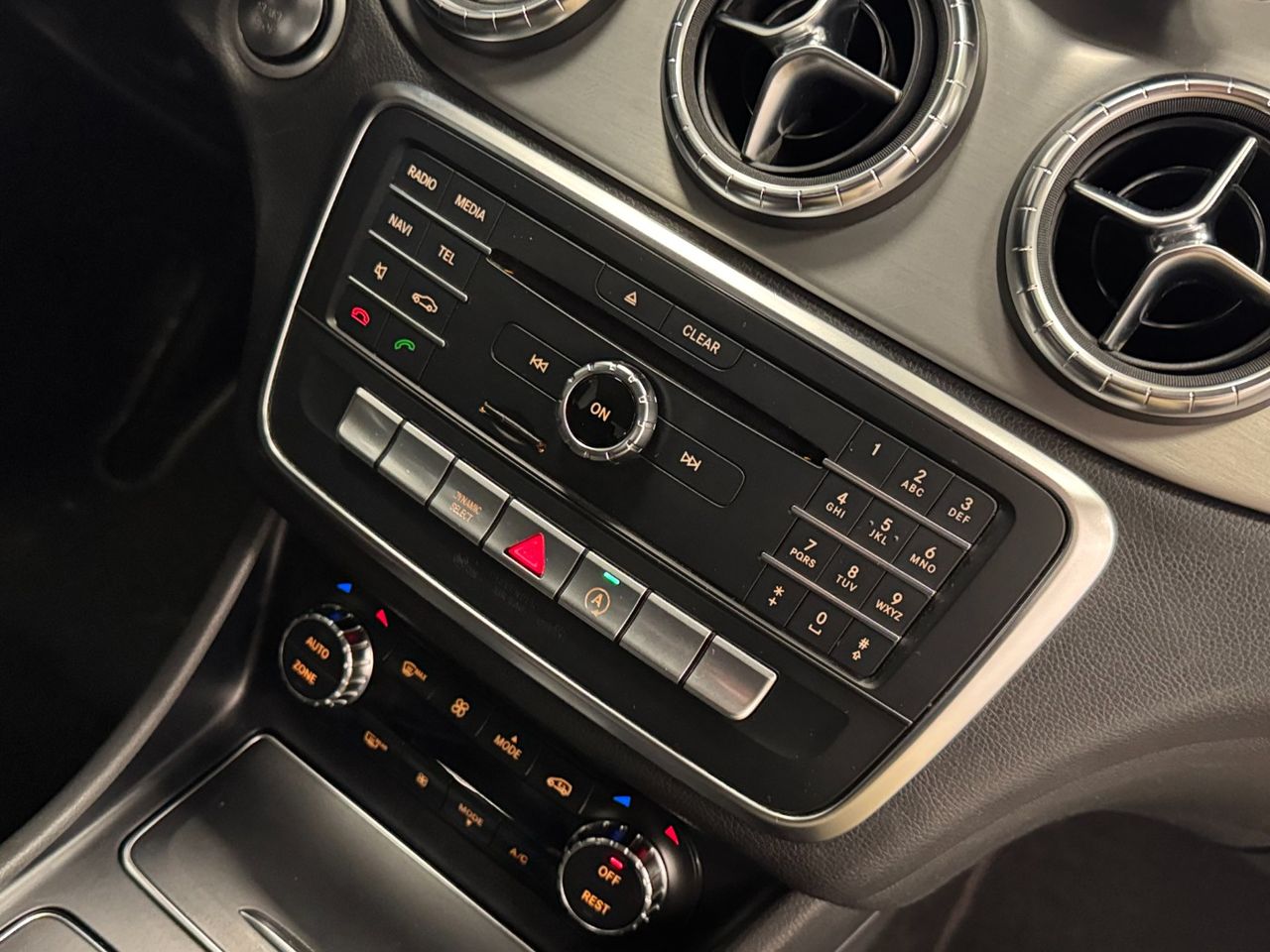 Mercedes Clase CLA AMG 200D miniatura 39