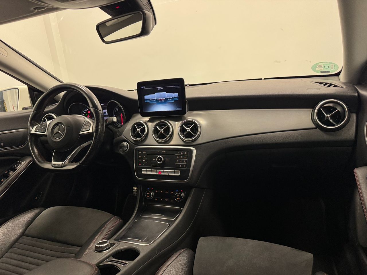 Mercedes Clase CLA AMG 200D foto 11