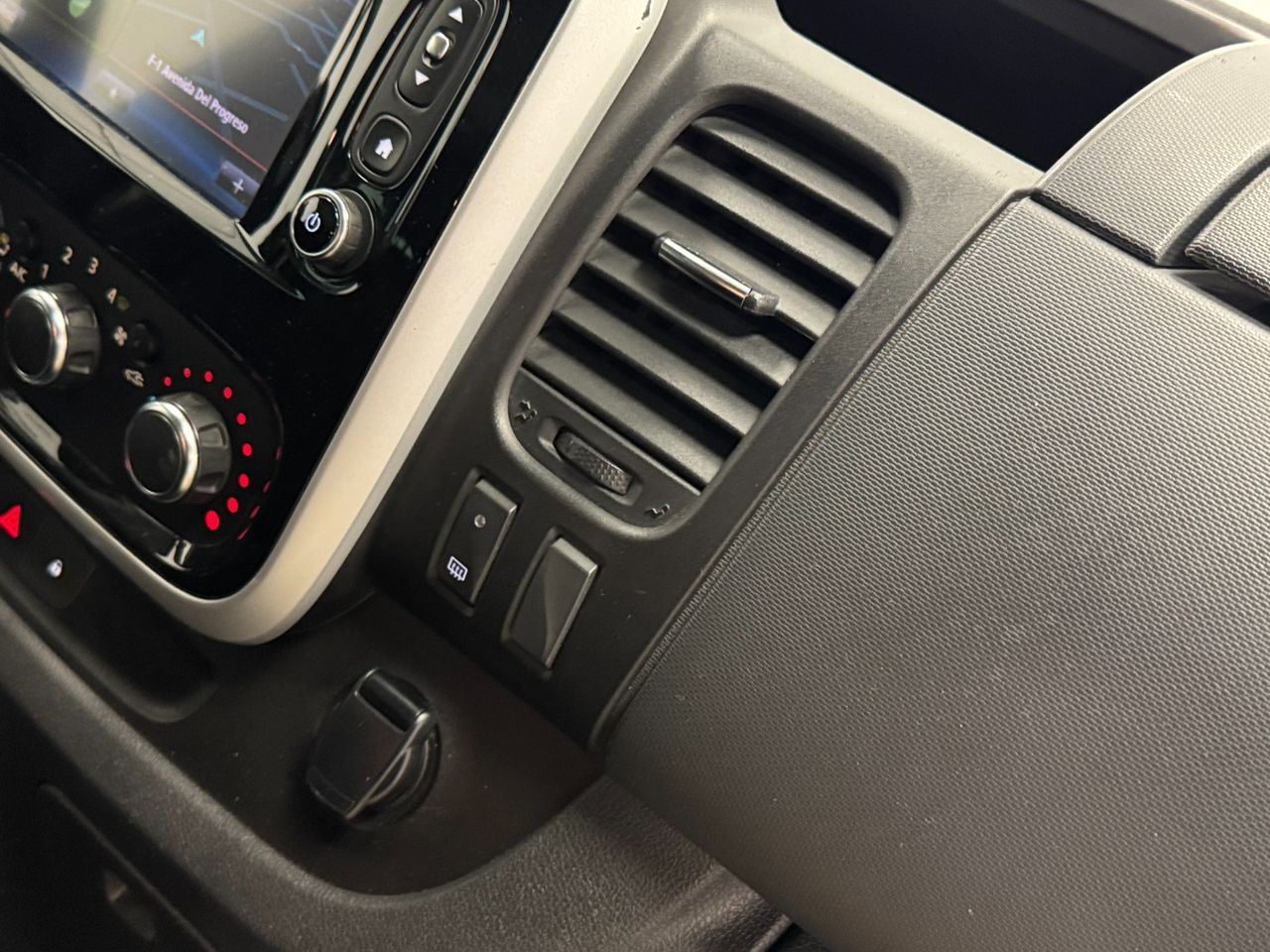 Renault Trafic Passenger Largo Energy Blue dCi 107 kW (145 CV) miniatura 27