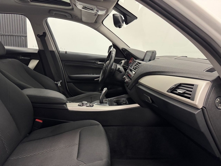 BMW Serie 1 116D foto 29