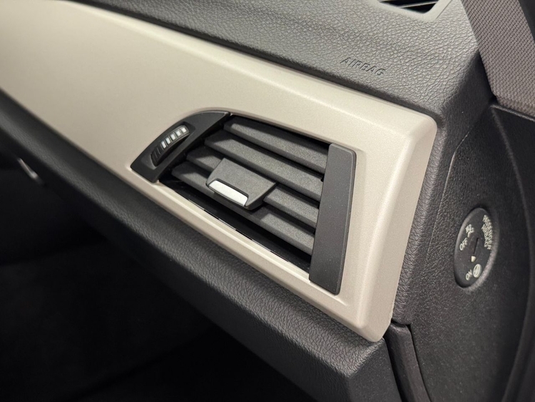 BMW Serie 1 116D foto 30