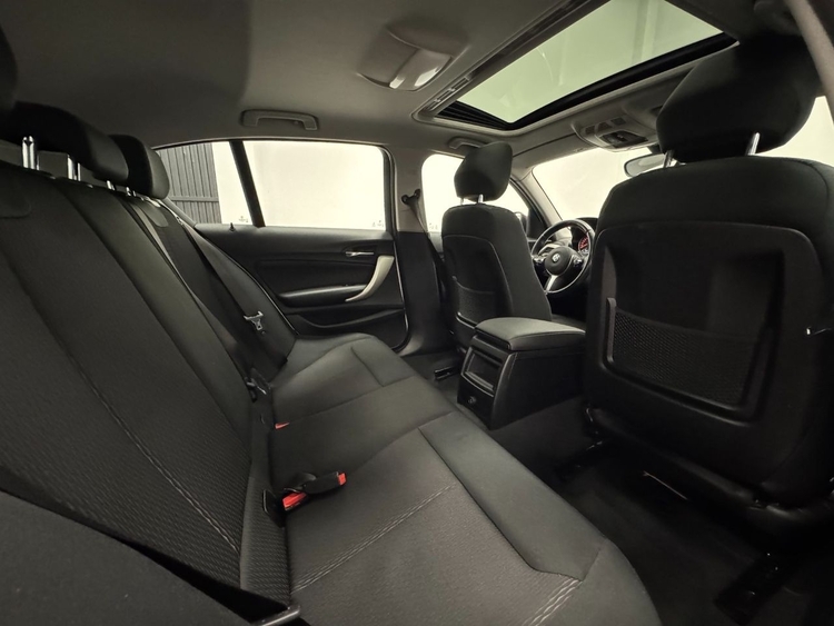 BMW Serie 1 116D foto 43