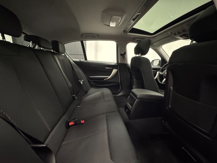 BMW Serie 1 116D foto 44