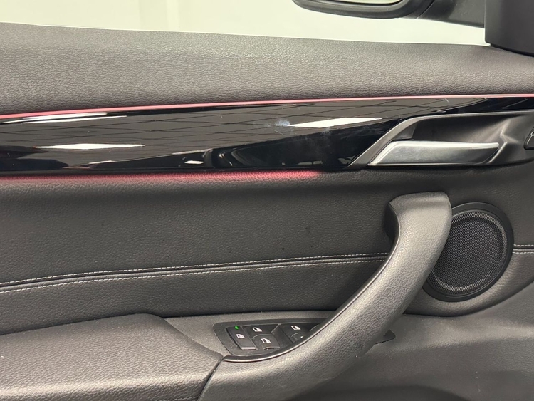 BMW X1 SDRIVE 18D foto 16