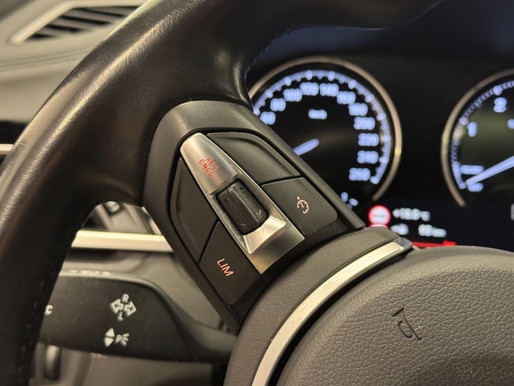 BMW X1 SDRIVE 18D foto 22