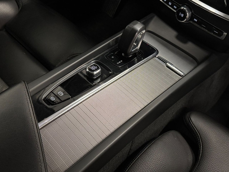 Volvo V60 B4 D PLUS DARK AUTO foto 32