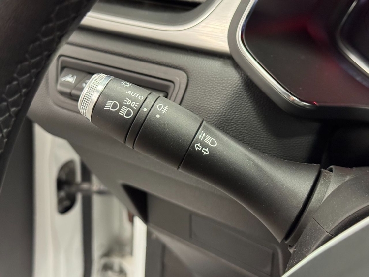 Renault Captur ZEN EDC 140CV foto 20