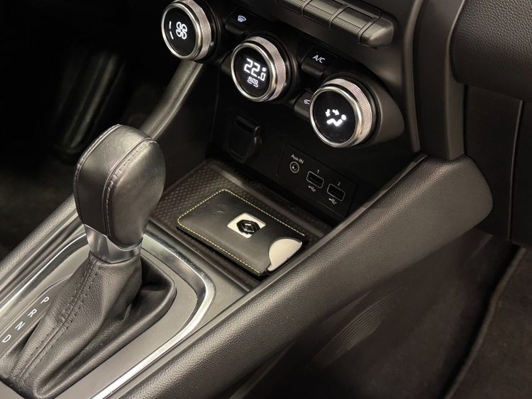 Renault Captur ZEN EDC 140CV foto 36