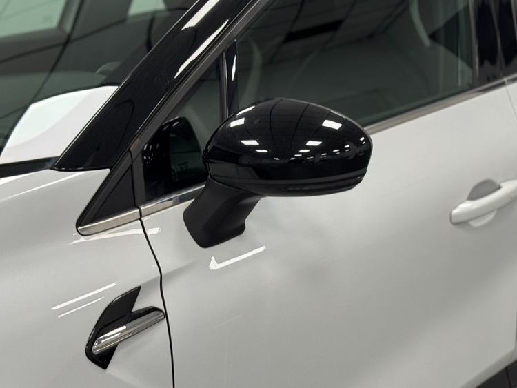 Renault Captur ZEN EDC 140CV foto 41