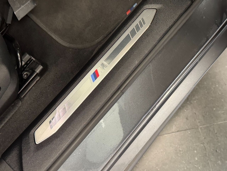 BMW Serie 1 18D foto 33