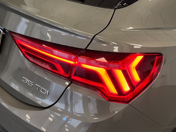 Audi Q3 ADVANCED 35TDI S-TRONIC foto 42