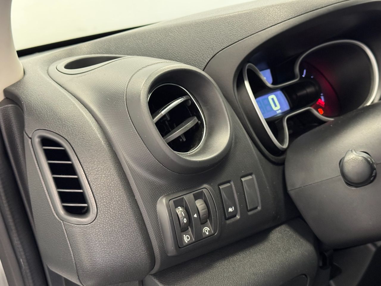 Renault Trafic 29 L2H1 ENERGY BLUE miniatura 11