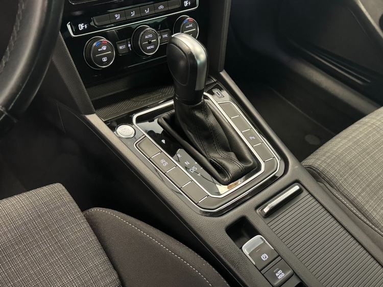 Volkswagen Passat EXECUTIVE DSG  foto 26