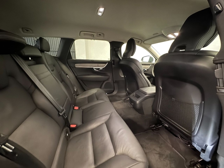 Volvo V90 B4 D INSCRIPTION AUTO foto 40