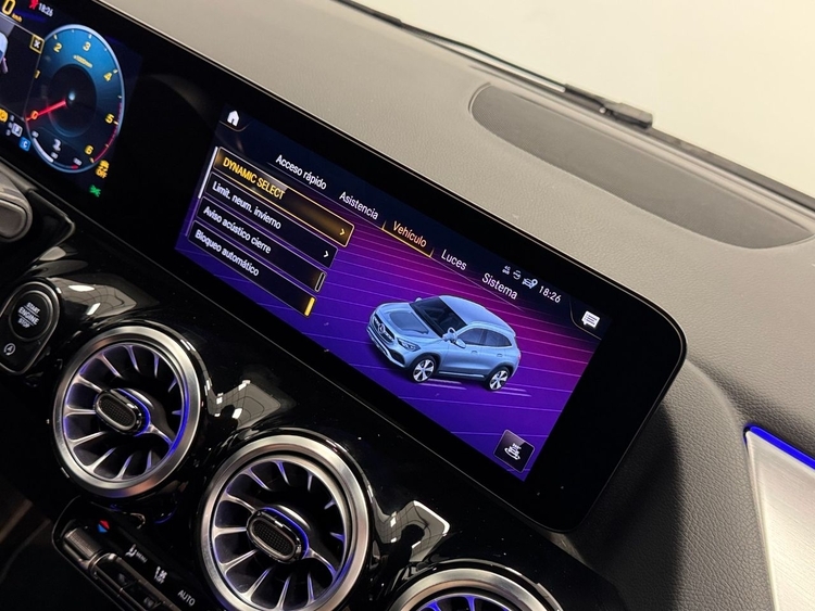 Mercedes GLA 200D 4MATIC AMG foto 40