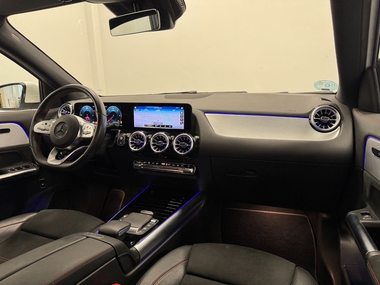 Mercedes GLA 200D 4MATIC AMG foto 11