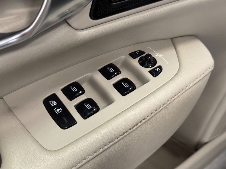 Volvo S90 2.0 B5 D PLUS DARK AUTO foto 16