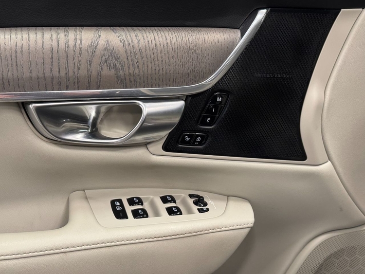 Volvo S90 2.0 B5 D PLUS DARK AUTO foto 17