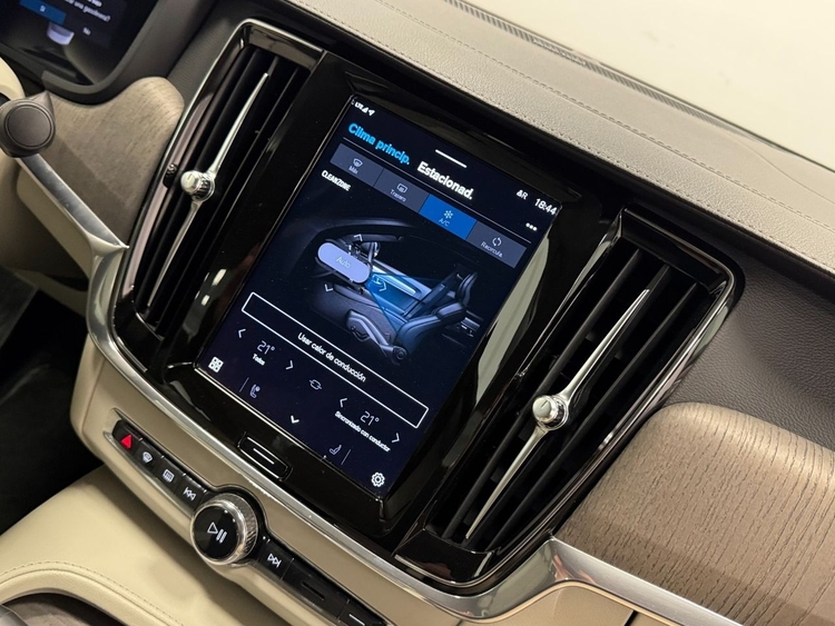 Volvo S90 2.0 B5 D PLUS DARK AUTO foto 36