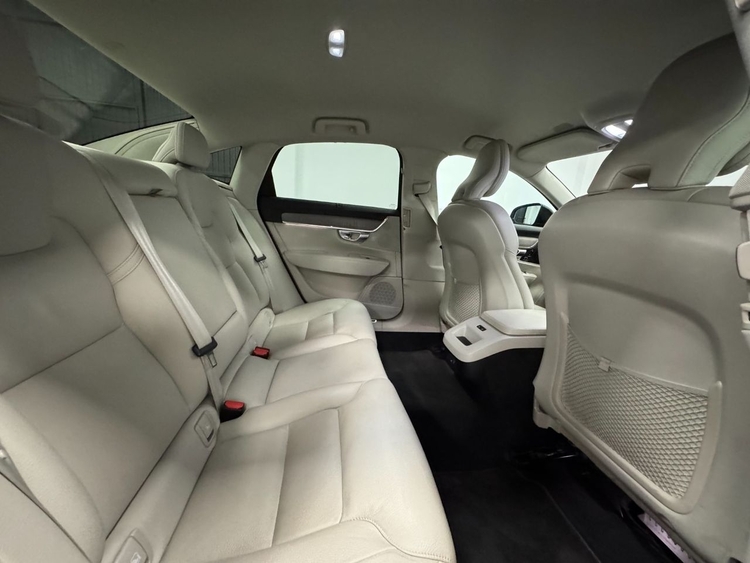 Volvo S90 2.0 B5 D PLUS DARK AUTO foto 46