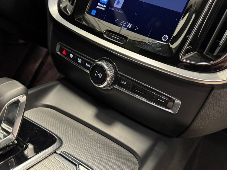 Volvo V60 2.0 B4 D PLUS DARK AUTO foto 36