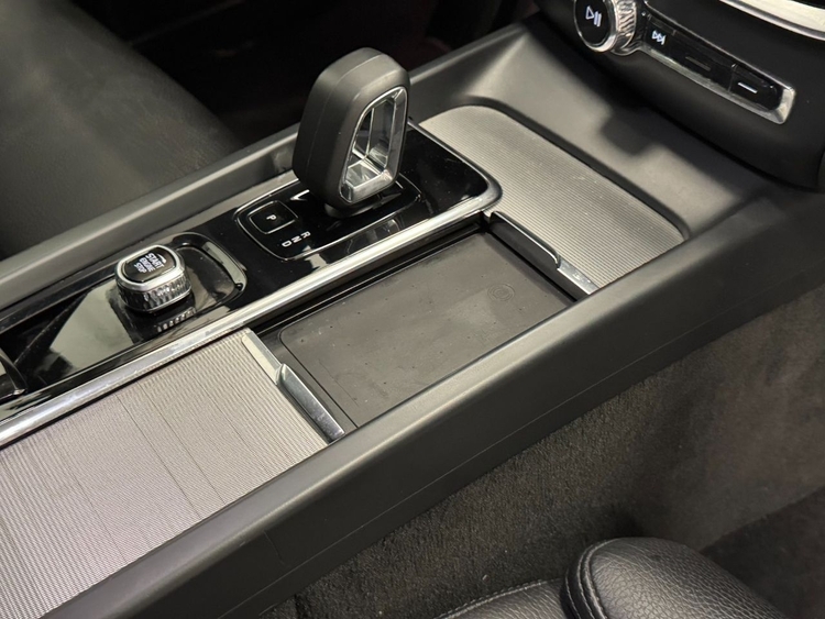 Volvo V60 2.0 B4 D PLUS DARK AUTO foto 39