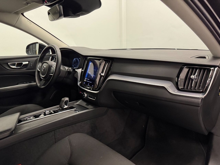 Volvo V60 MOMENTUM PRO AUTO  foto 13