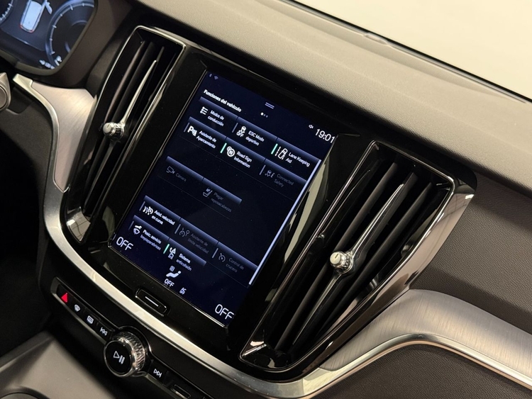 Volvo V60 MOMENTUM PRO AUTO  foto 32