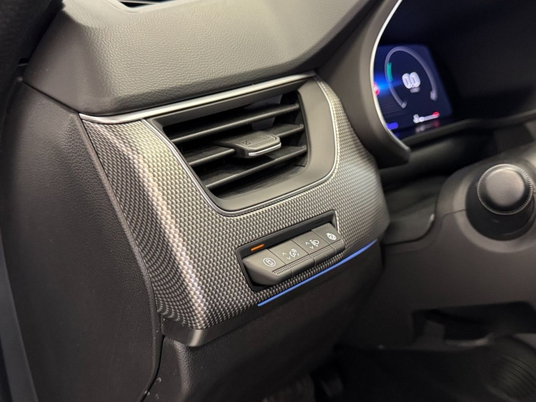 Renault Arkana TECHNO TCE MILD HYBRID 140 foto 17