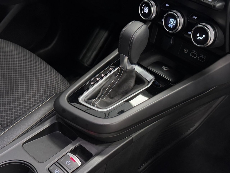 Renault Arkana TECHNO TCE MILD HYBRID 140 foto 37