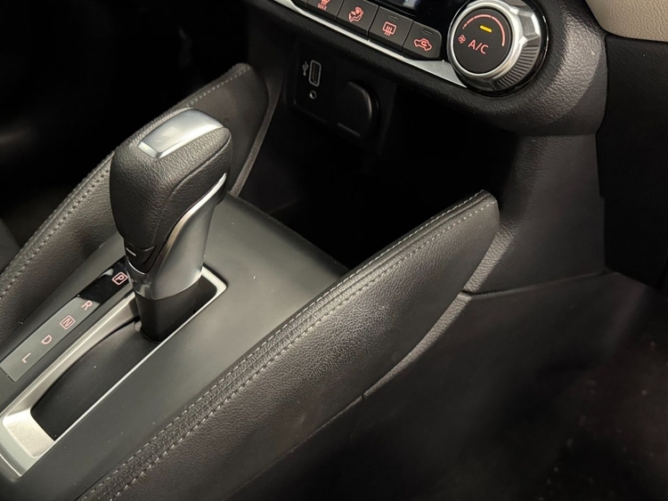 Nissan Micra ACENTA SM COMFORT 92CV foto 32