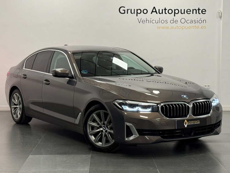 BMW Serie 5 530D XDRIVE foto 2