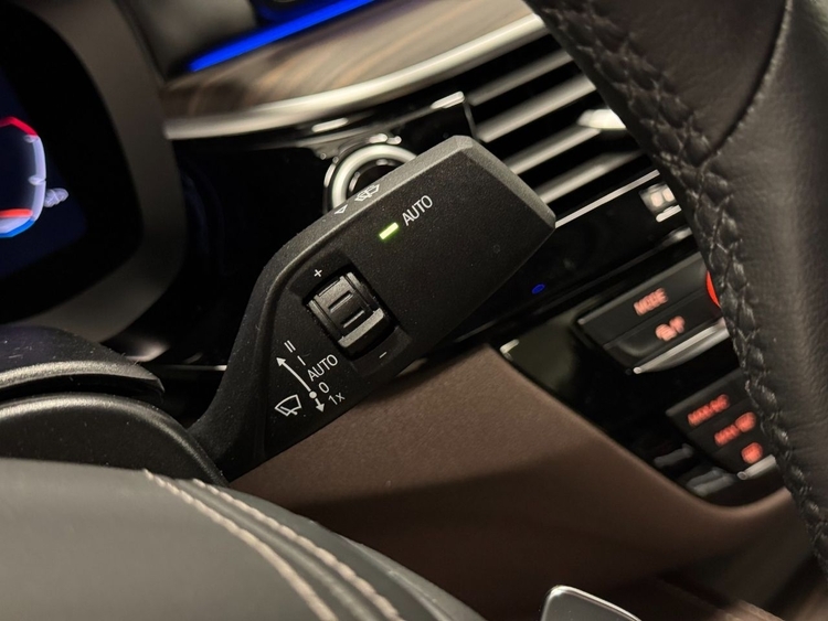 BMW Serie 5 530D XDRIVE foto 24