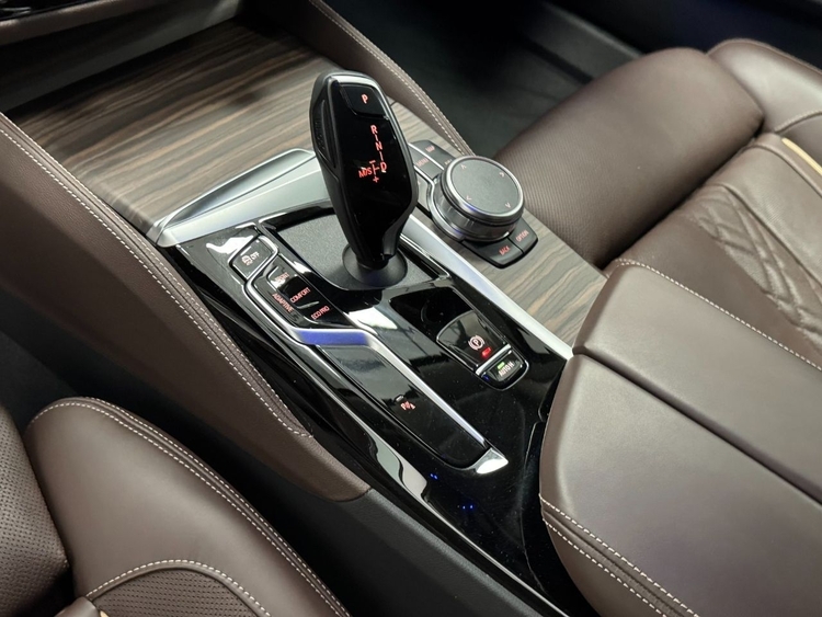 BMW Serie 5 530D XDRIVE foto 28