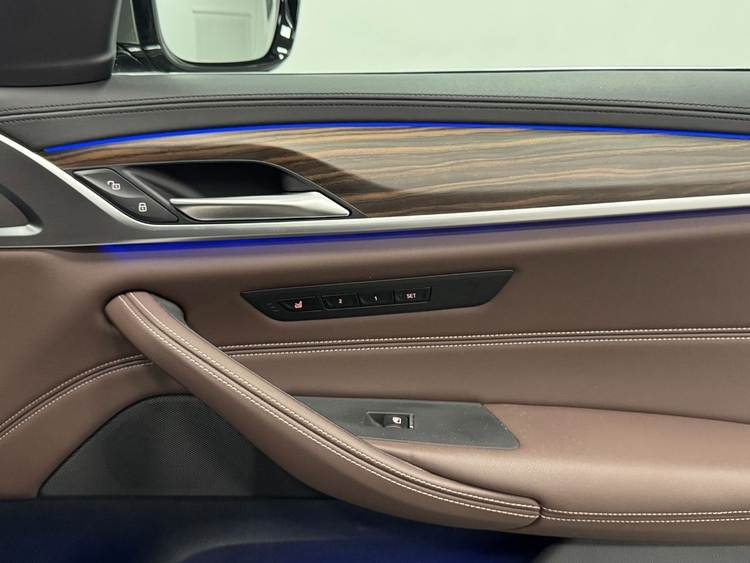 BMW Serie 5 530D XDRIVE foto 34