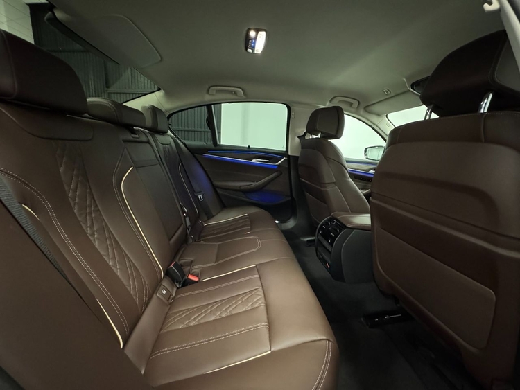 BMW Serie 5 530D XDRIVE foto 56