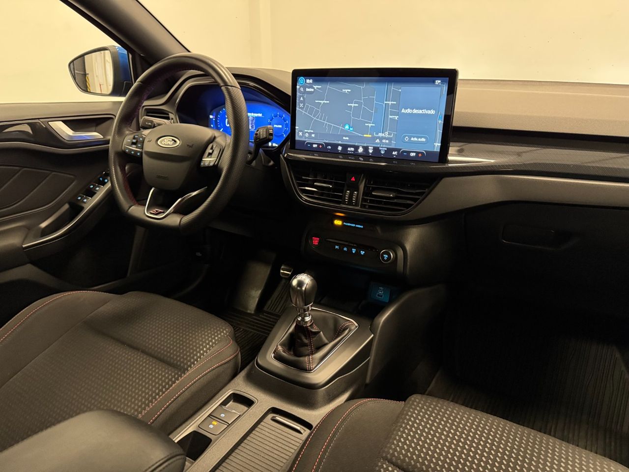 Ford Focus ST LINE ECOBOOST miniatura 12