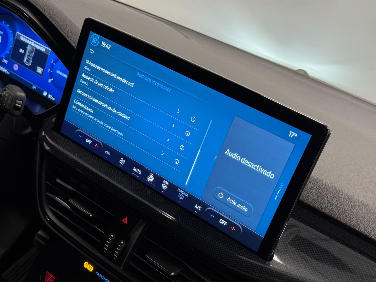 Ford Focus ST LINE ECOBOOST miniatura 41