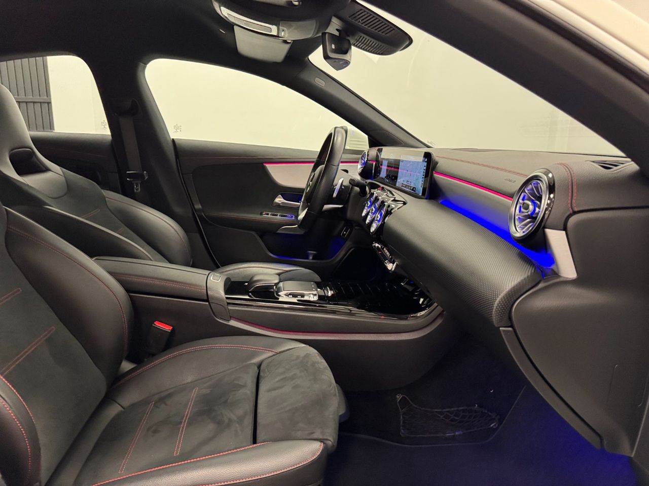 Mercedes CLA AMG 200D foto 32