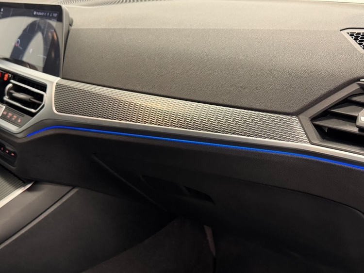 BMW Serie 3 318d AUTO foto 33