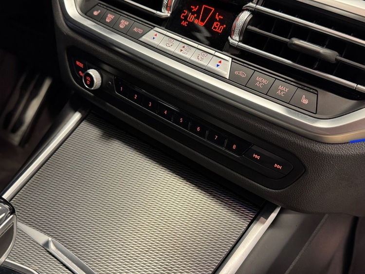 BMW Serie 3 318d AUTO foto 46