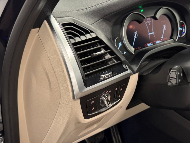 BMW X3 M40i XDRIVE  foto 22