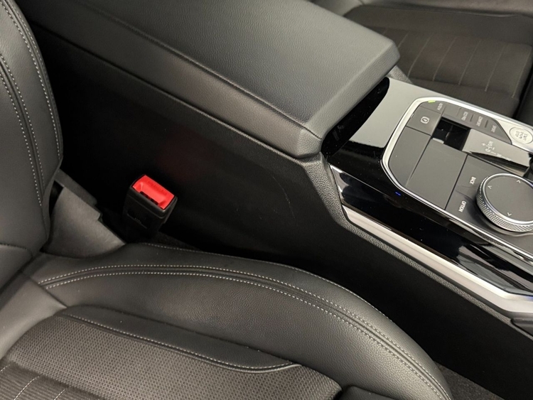 BMW Serie 3  320D  foto 44