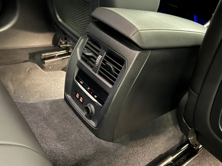 BMW Serie 3  320D  foto 48