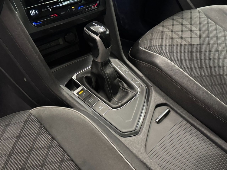Volkswagen Tiguan R-LINE DSG foto 18